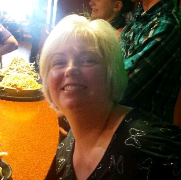 Meet your Posher, Debra - Picture 1 of 1